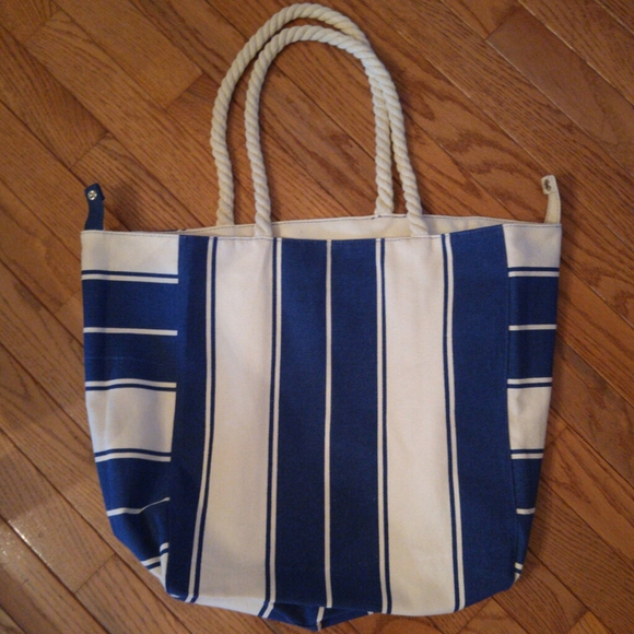 ♦️3 for $15 Lancome Navy and Cream Canvas Tote Bag - Picture 3 of 8